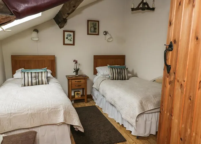 Snape Castle, The Undercroft Holiday home