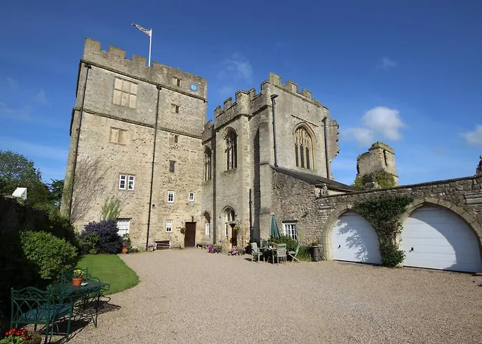 Snape Castle, The Undercroft Holiday home Bedale