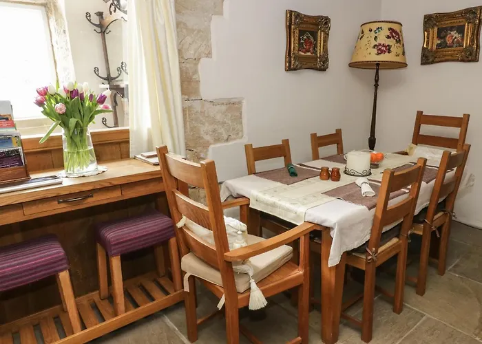 Holiday home Snape Castle, The Undercroft *