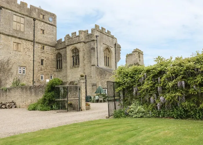 Snape Castle, The Undercroft Holiday home