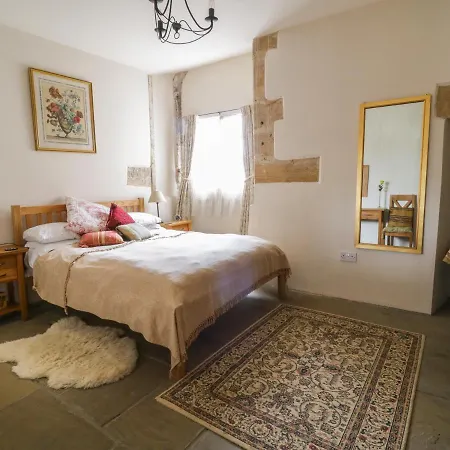 度假居 Snape Castle, The Undercroft *